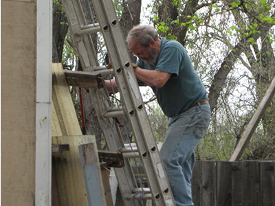 Helping Hands volunteer